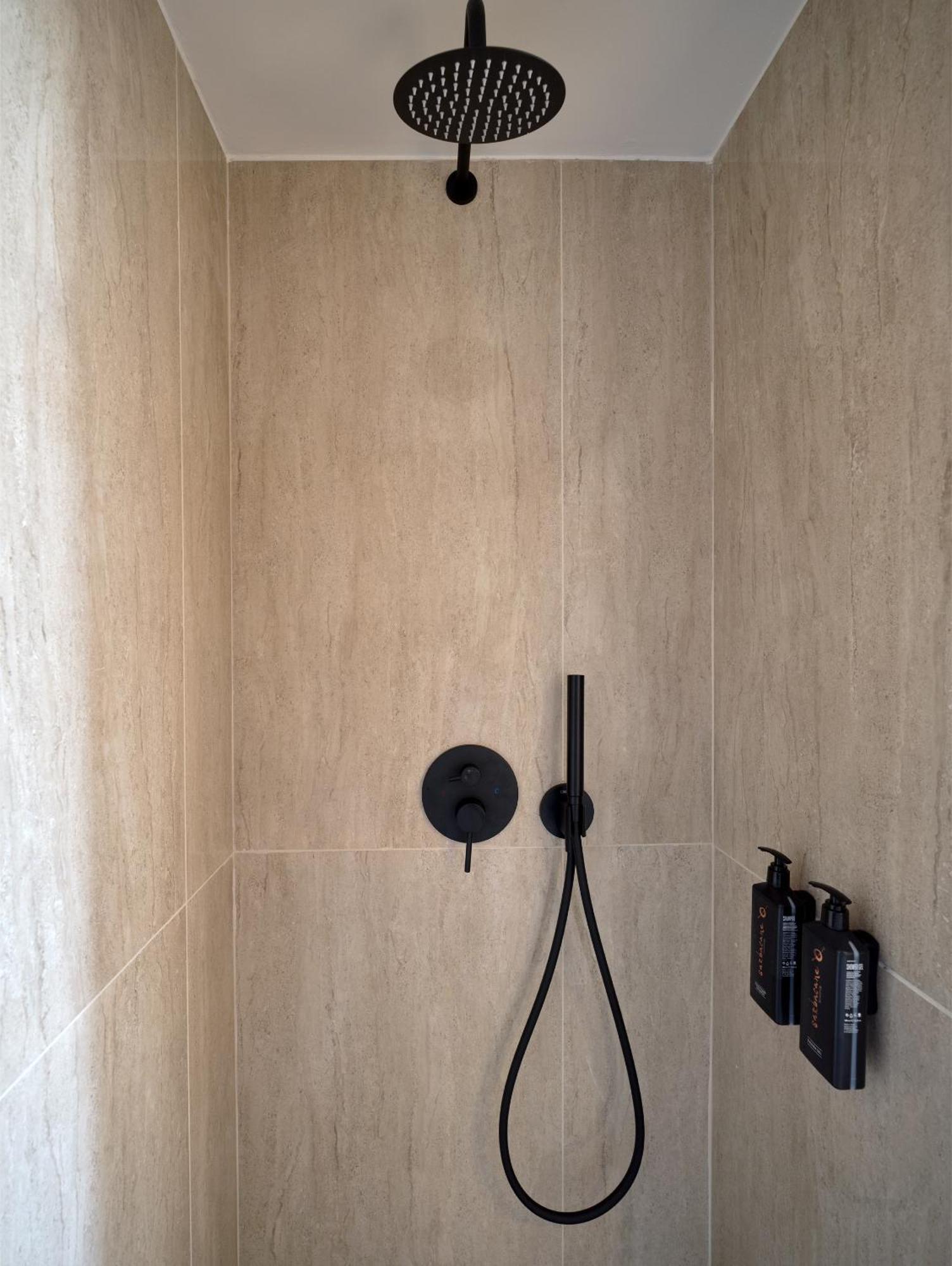 Haya Athens Loftie Suites エクステリア 写真